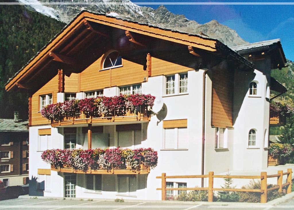Casa Stella Apartment Saas-Grund Bagian luar foto